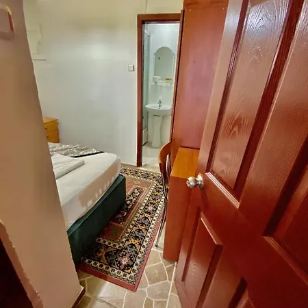 Hotel Kadikoy Kervansaray 2*